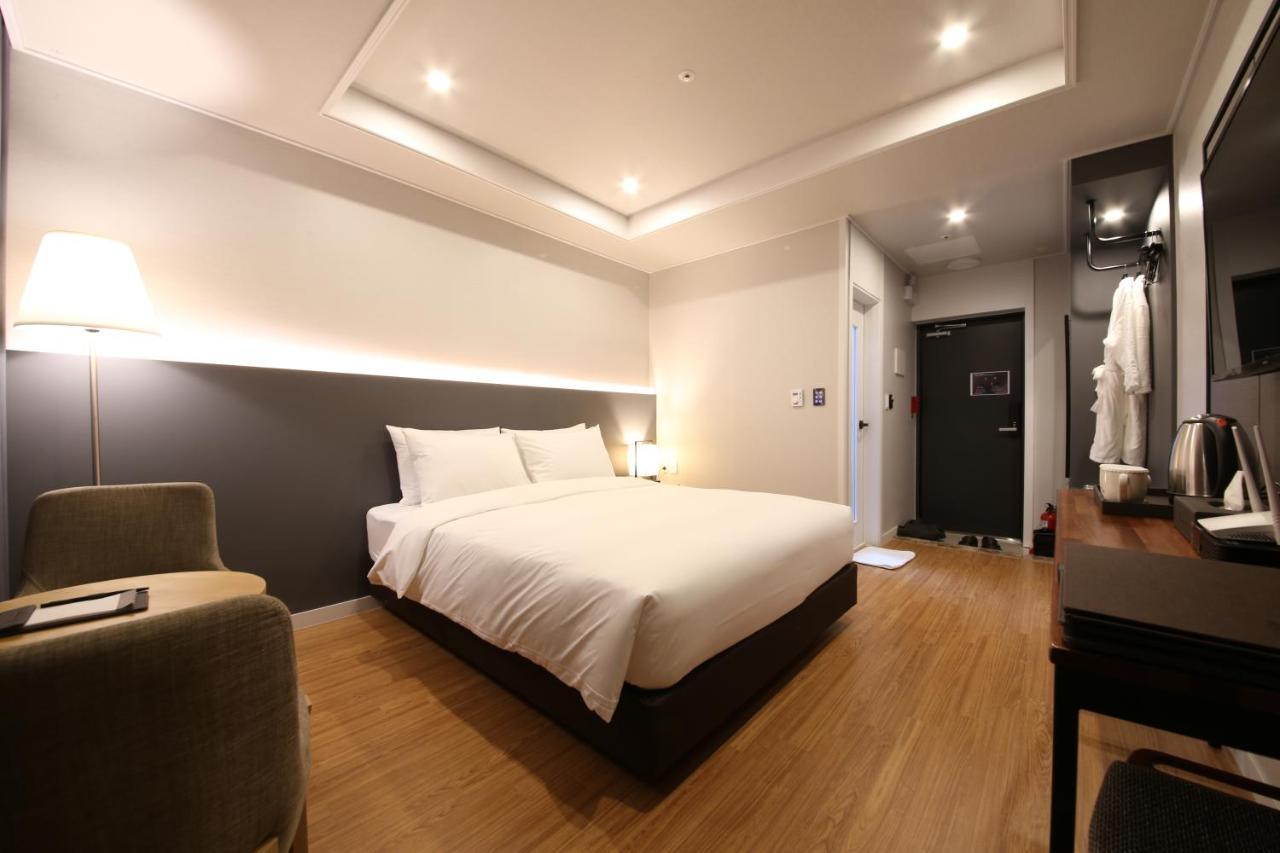 The Mains Hotel チョナン エクステリア 写真